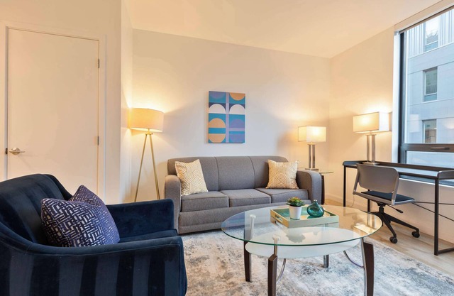 Gorgeous Apt with Kitchen and Lounge