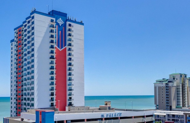 Gorgeous Direct Oceanfront Sun Suite + Official On-Site Rental Privileges