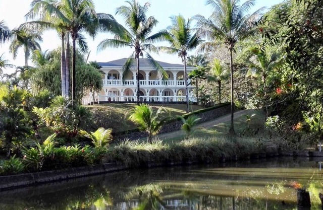 Gorgeous estate luxury at its best 5 min to beach pool spa tennis court 5bed 6ba