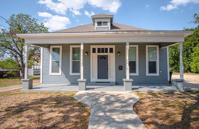 Gorgeous, Family-Friendly Home Near Downtown