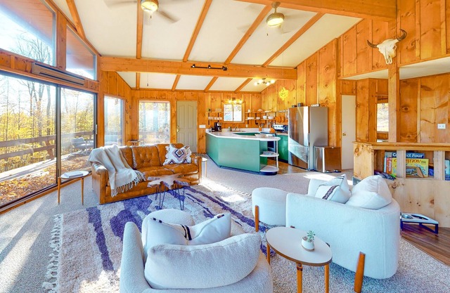 Gorgeous four-season retreat with scenic views, furnished deck, grill, & firepit