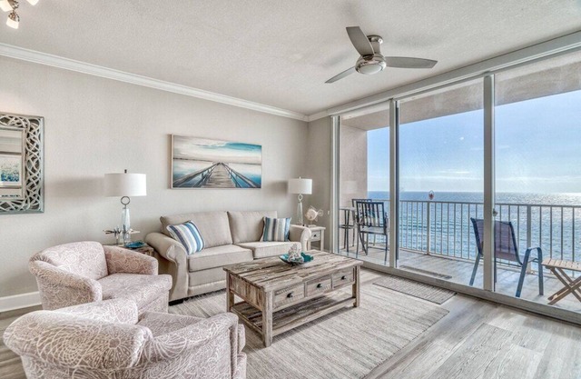 Gorgeous, Gulf front master! Nov/Dec dates available!