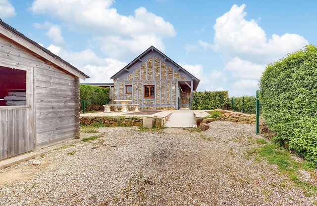 Gorgeous home in Malleville-les-Grès