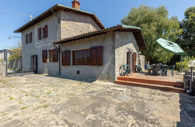 Gorgeous home in Villa Collemandina