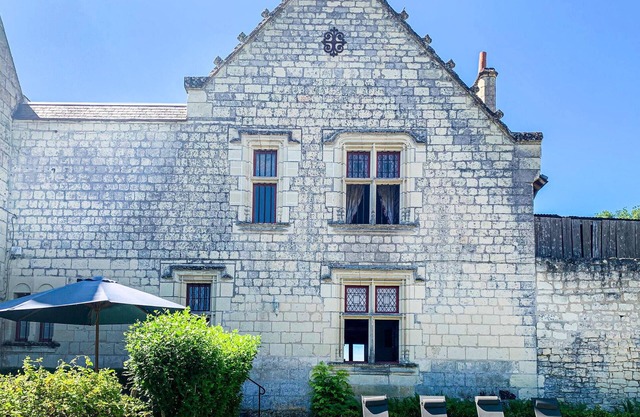 Gorgeous home in Chinon with WiFi