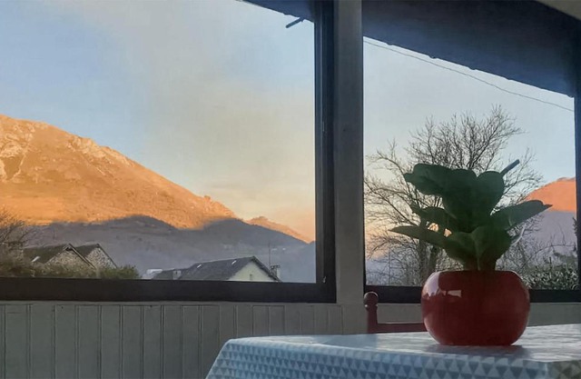 Gorgeous Home In Osse-En-Aspe With Wifi