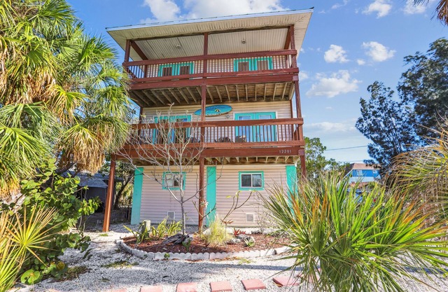 Gorgeous Home near John's Pass, Close to beach,*Pet Friendly * Beach Life 5