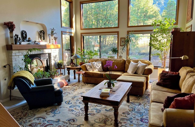Gorgeous Mount Elden Retreat with private access to forest trails