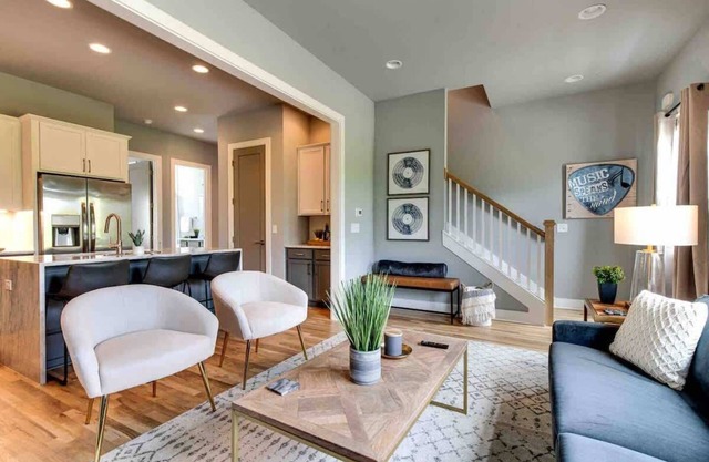 Gorgeous Nashville Home Rooftop Skyline Views