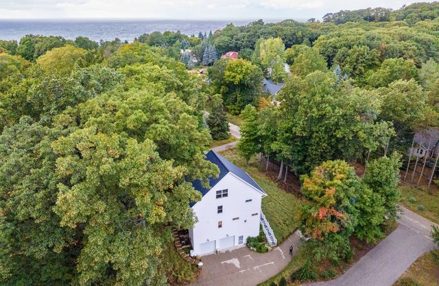 Gorgeous Retreat New Lake Michigan
