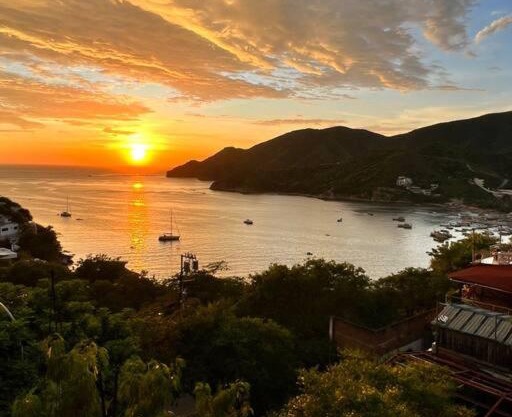 Gorgeous Studio with AC and WIFI