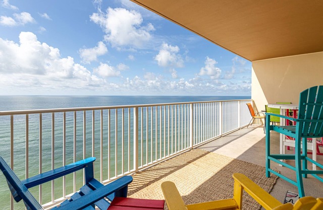 Gorgeous Unit! Direct Ocean View. Updated Unit!