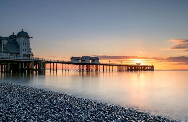 Gorgeous Victorian house sleeps 6 in Cardiff