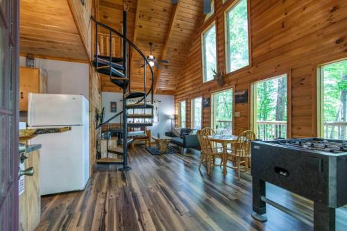 Gorgeous View Cabin - in Red River Gorge KY