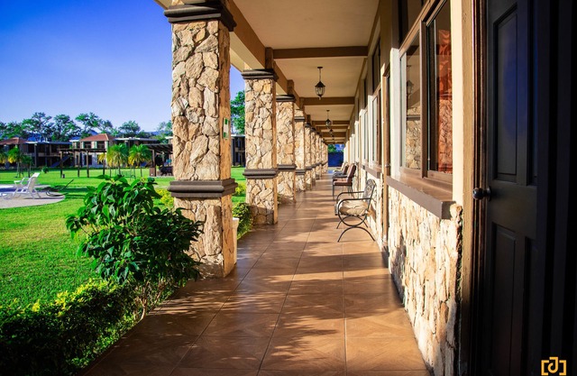 Grand Caporal Hotel