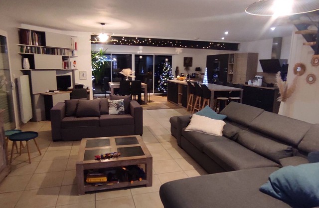 Grande Maison Familiale Avec Jacuzzi