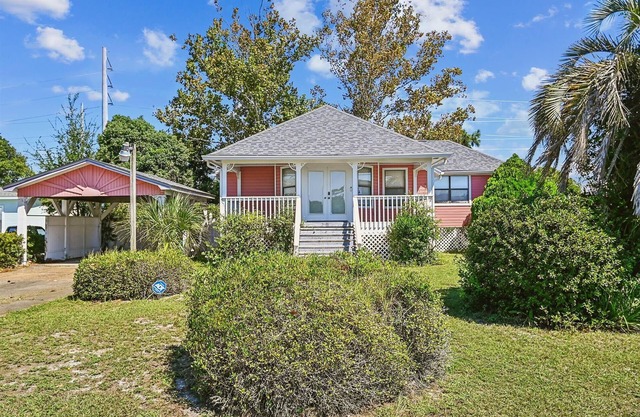 Grand Oaks - 2 Bedroom/1 Bath Private Home. Dog Friendly!