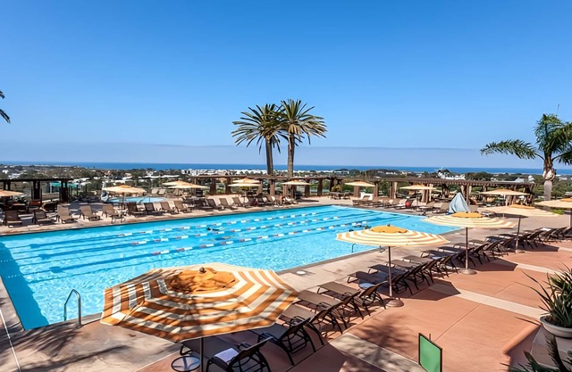 Grand Pacific Palisades - 2 Bedroom - Sleeps 6. Next to Carlsbad Legoland
