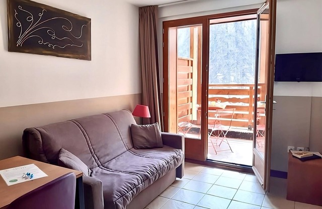 Grand recreational trip! minutes’ walk to Arboretum Marcel Kroenlein