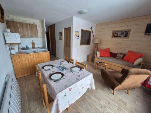 Grand studio cabine 4 pers. avec garage à 600m des remontées mécaniques - FR-1-342-334