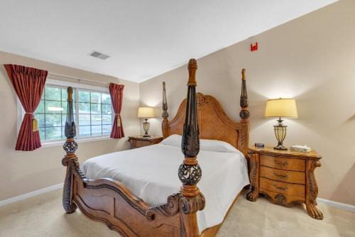 Grand Wood Suites - 3rd Floor Back Side Penthouse Suite 306