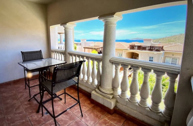 Grande Bay Luxury Studio ! Great location and a fabulous resort