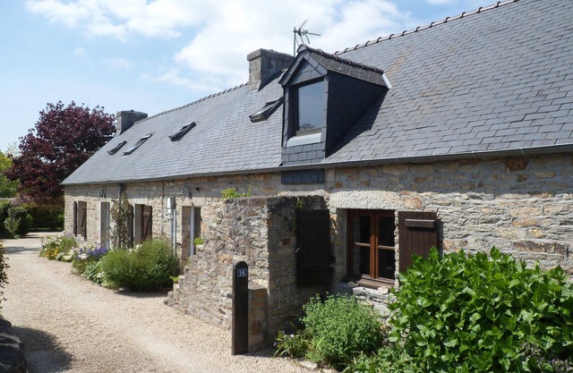 Grande Maison Bretonne Traditionnelle Avec un Joli Extérieur