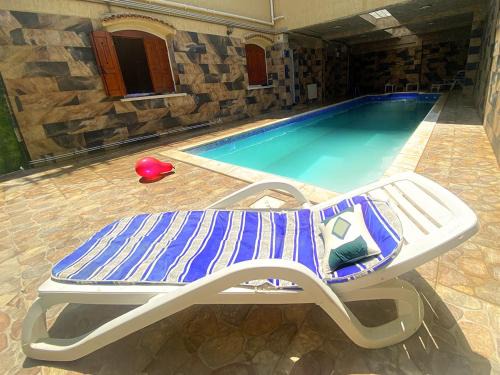 Grande Villa de luxe avec piscine à Tipaza - Chenoua Plage