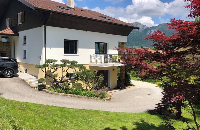 Grande Villa Rénovée à 2 pas du Lac, Parking et Jeux