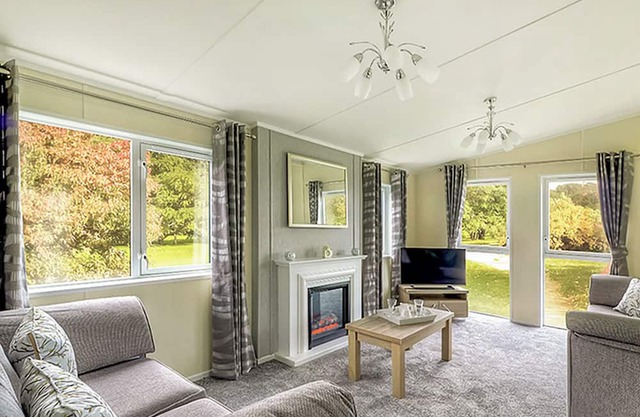 Grange Lodge 4 (No Hot Tub)