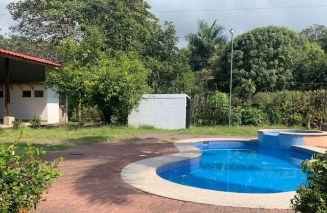 Great 3 bedroom house with private pool close to Playa Hermosa Beach
