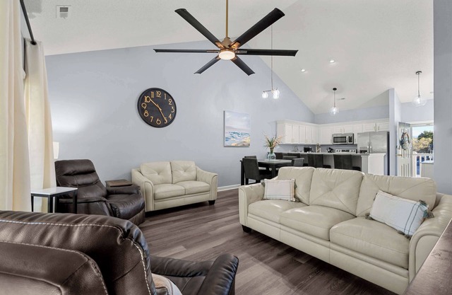 Great 3 BR retreat at Village @the Glen