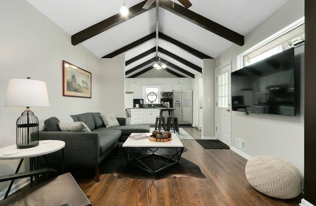 Great for Families Mins to Arrowhead 3BR/2BA