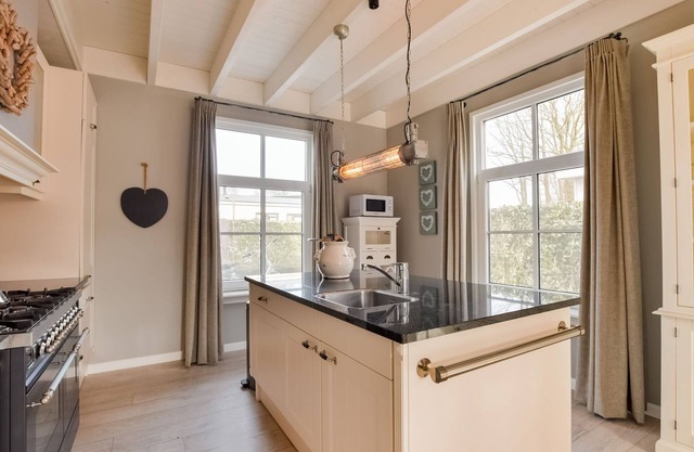 Great holiday home with a heated pool