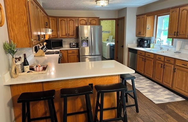 Great Lake Charlevoix Views, across from Sommerset Marina, close to Boyne Mtn