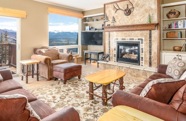 Great Location. Incredible Views. Clubhouse.