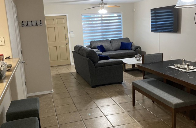 Great location! North East; El Paso Txn