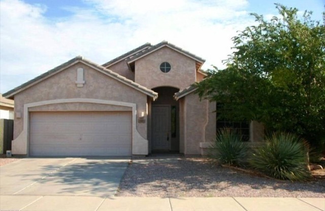 Great rates! Johnson Ranch; golf, swim, hike.
