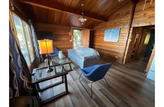 Great Rustic 4 Beds Beach Front Cabin