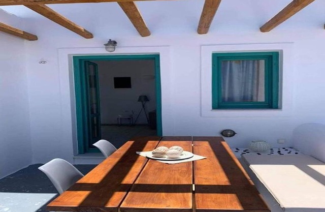 Great Santorini Villa | Villa Ammos | Air Conditioning | 2 Bedrooms | Thira