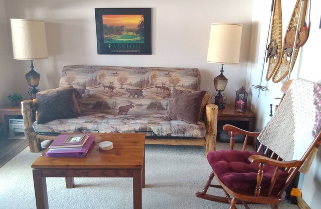 Great Value - Golf Course & Ski Condo- Awesome Mountain View Location