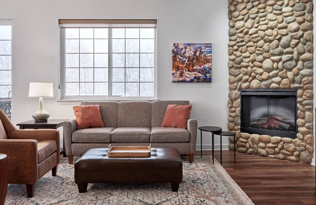 Great Views from 2-bedroom condo in Downtown Leavenworth