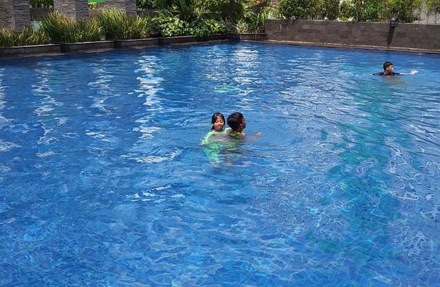 Green Lake View Luxury Apartment by Indah