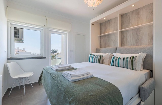 Green Oasis in Parede by LovelyStay