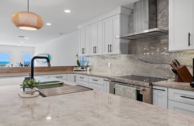 Green Reef 2 | Luxury | Private Beach | Movie Room | Beach Gear | Fully Stocked