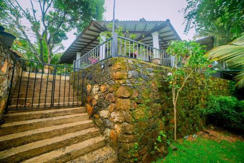 Green Villa Meepawala