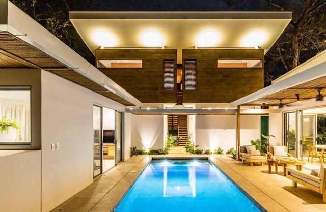 GREENHOUSE1&2 – 2 ADJOINING BEACHSIDE HOMES - 7 BEDROOM COMPLEX