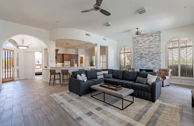 Greyhawk Luxury - Gated - Pool - Patio - Golfer's Haven
