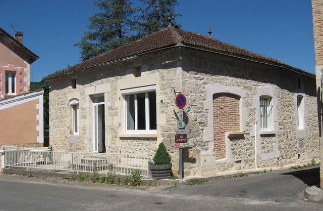 Grezels, Lot, Quercy Blanc, village house