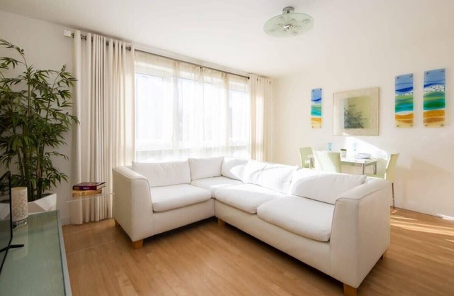 Ground Floor Apartment Nr Beach & Village